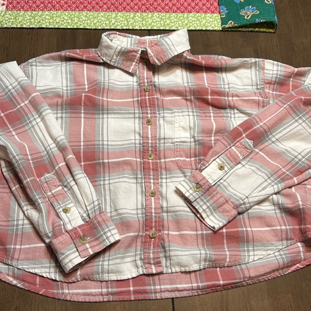 American Eagle Cropped Flannel Shirt